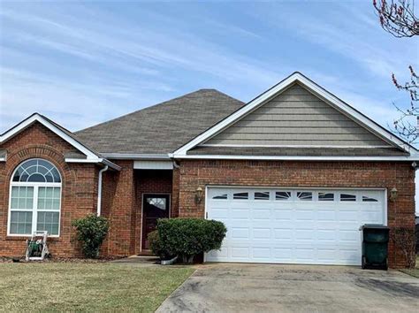 It contains 3 bedrooms and 2 bathrooms. . Zillow warner robins ga
